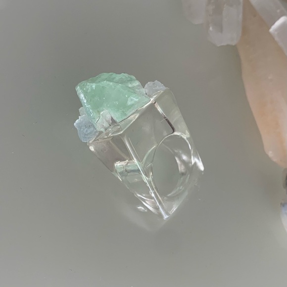 Re-worked Acrylic Ring - Picture 7 of 8